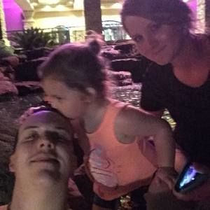 Meet your Posher, Chasitea